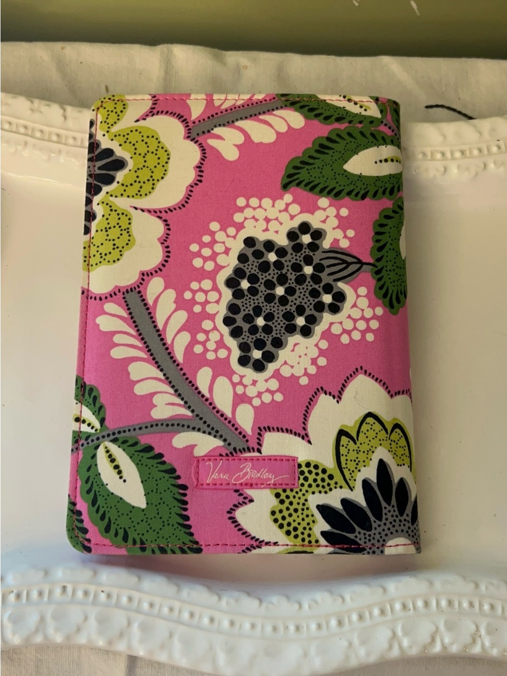 Vera Bradley Tablet/E-Reader Cover in Retired Pattern Pricilla Pink